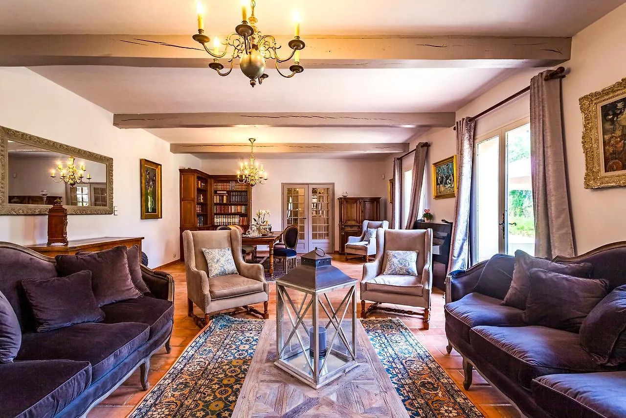 Appart hôtel Spa&jacuzzi- Le Domaine de la Tour